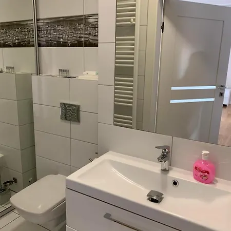 Centrum Nad Motlawa Z Widokiem Na Patio Z Balkonem Γκντανσκ