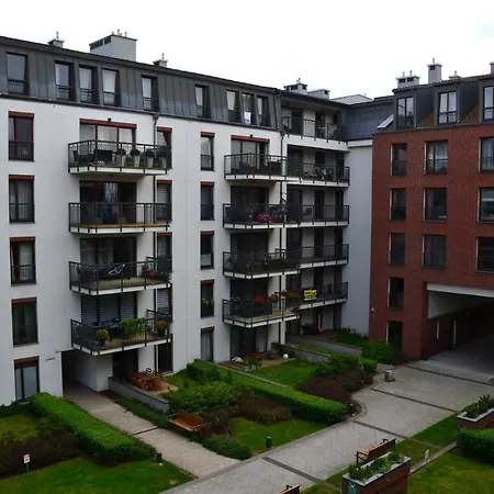 Centrum Nad Motlawa Z Widokiem Na Patio Z Balkonem Lägenhet